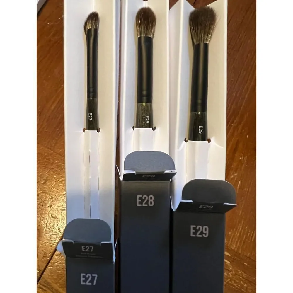 Rose And Ben Beauty E28 Black Multi-Use Shading And Blending Brush